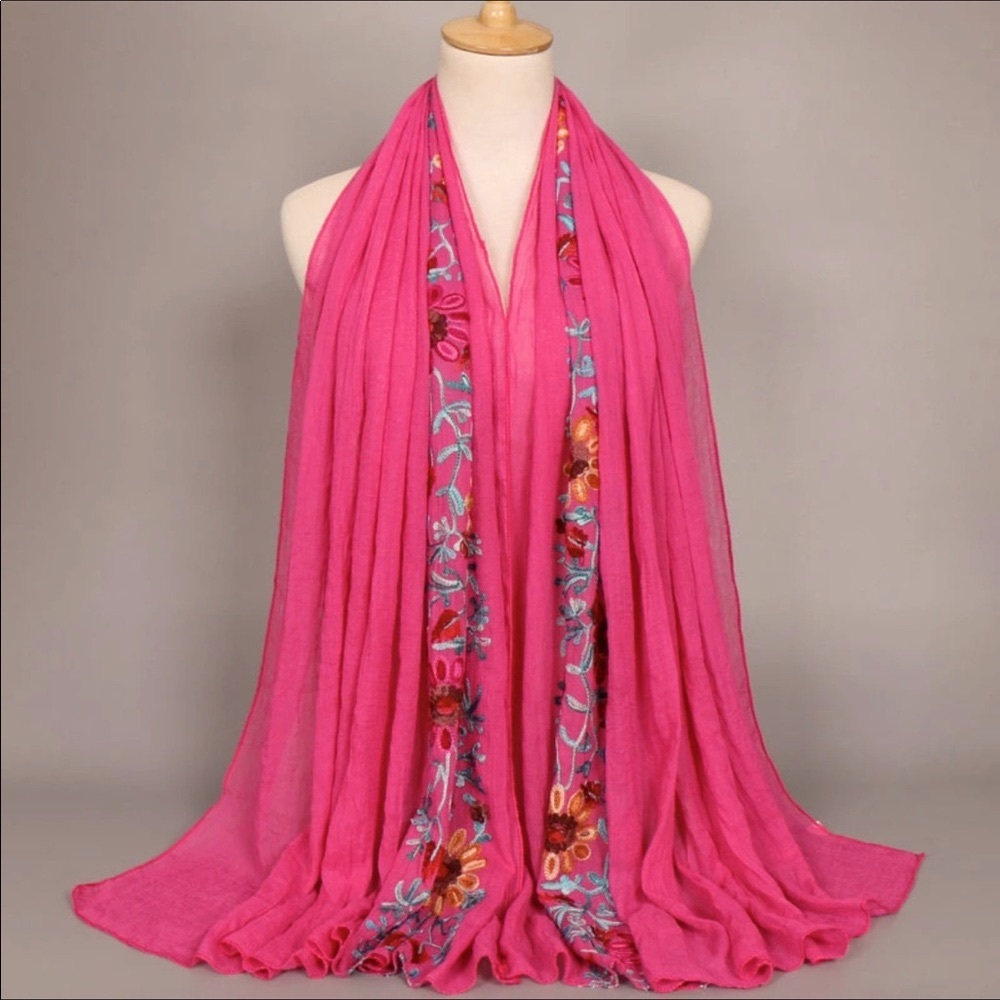 NWOT BOHO FUCHSIA FLORAL EMBROIDERY SCARF